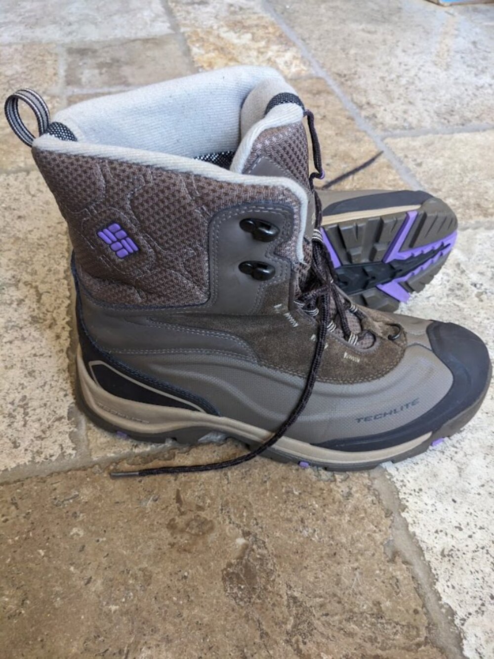 Like New Columbia BL 1490-209 Techlite Omni Heat Hiking Boots Size 12 - Picture 2 of 5